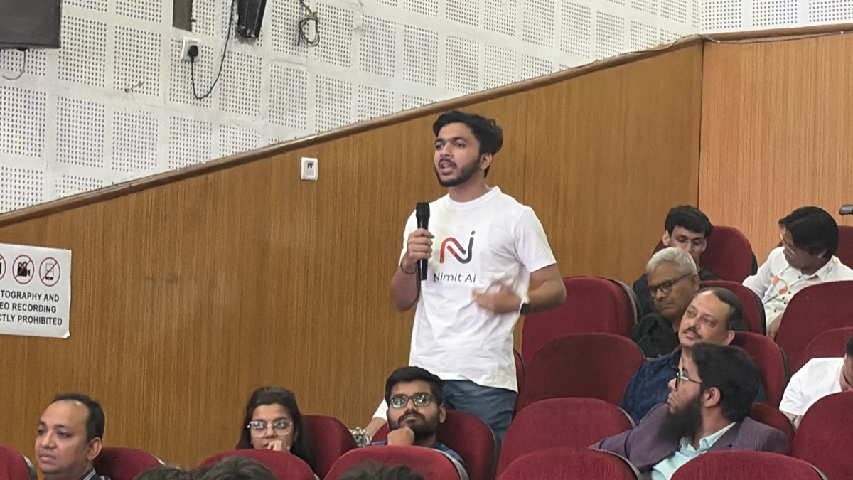 Q&A session with judges at the Innopreneurs Season 12 pitch, with Dr. Vishesh Kasliwal and other judges asking questions