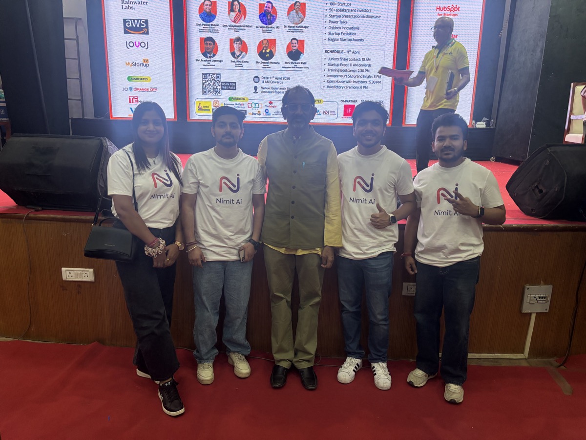 Nimitai team with Deepak Menaria, founder of Lemon Ideas, at Innopreneurs Season 12 discussing startup positioning